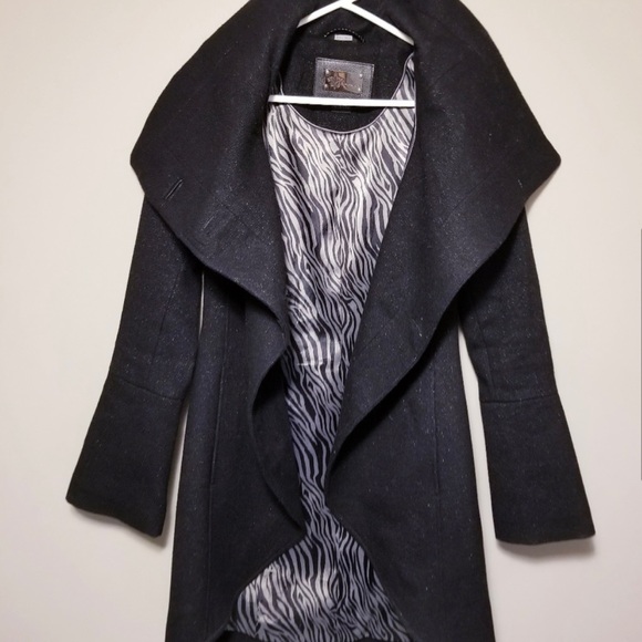 Beautiful black military style Mackage jacket - Picture 4 of 6